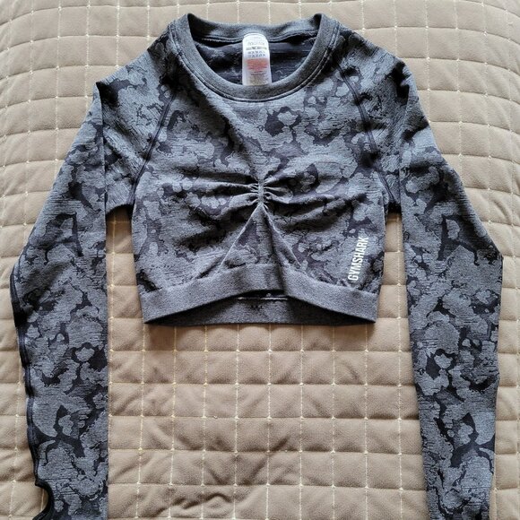 Gymshark Black and Gray Camo Crop Top - Picture 1 of 6